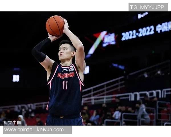 周鹏：从篮球场上的拼搏者到社会公益的践行者，展现多元人生的精彩旅程